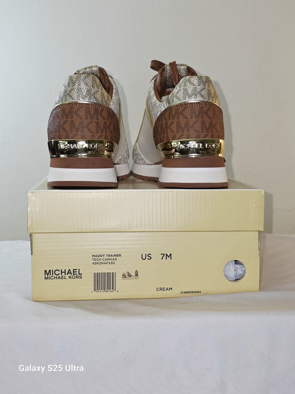 MICHAEL Michael Kors Maddy Two-Tone Logo and Mesh Trainer In Cream Size 7M - Picture 11 of 11